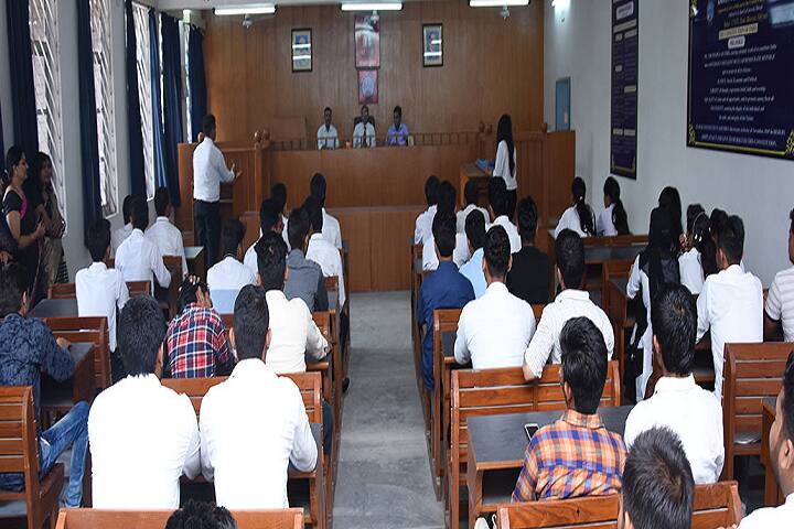 moot-court